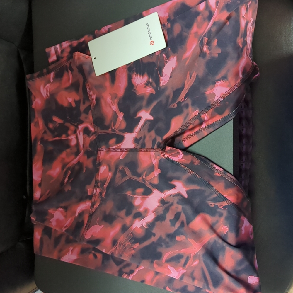 Lululemon Align HR Tight 28” leggings size 6